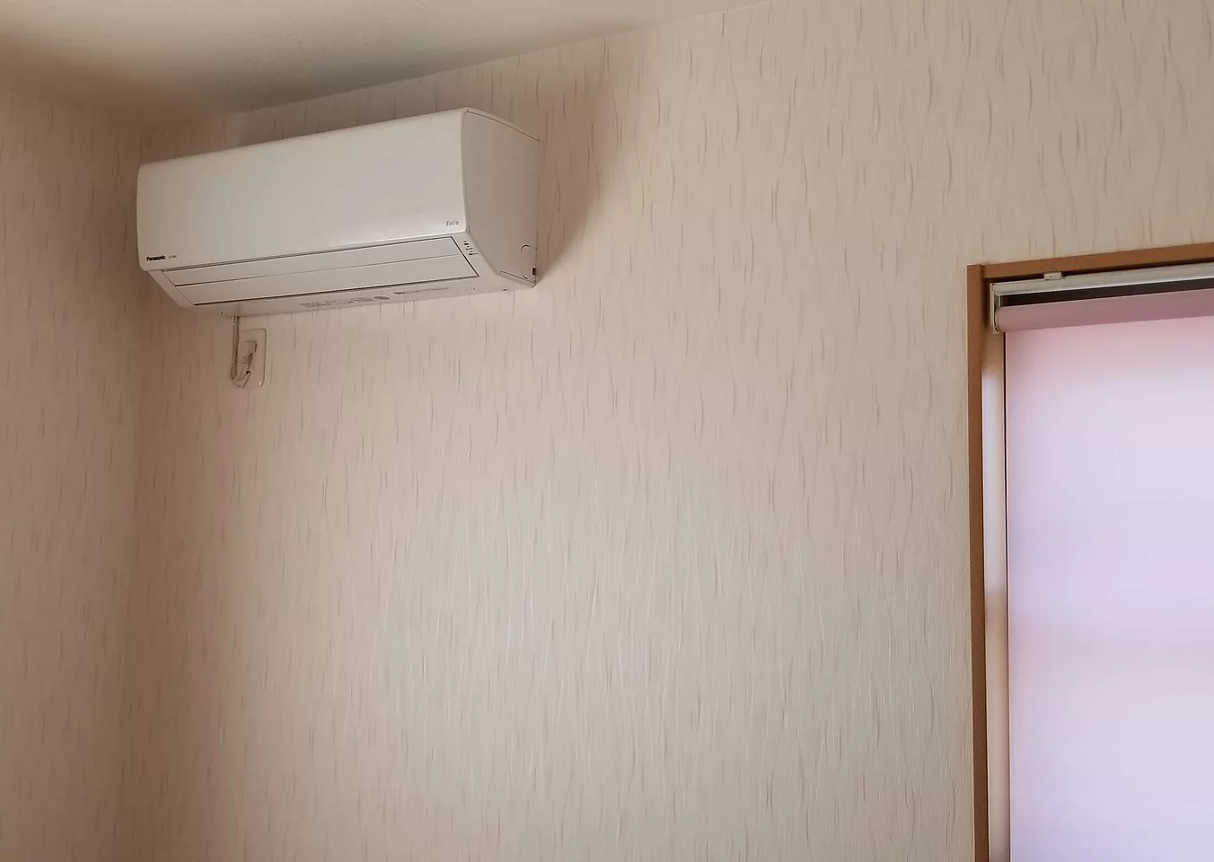 日進市 戸建て ルームエアコン取付【室内機】